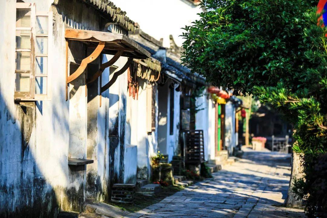 明星三缺一